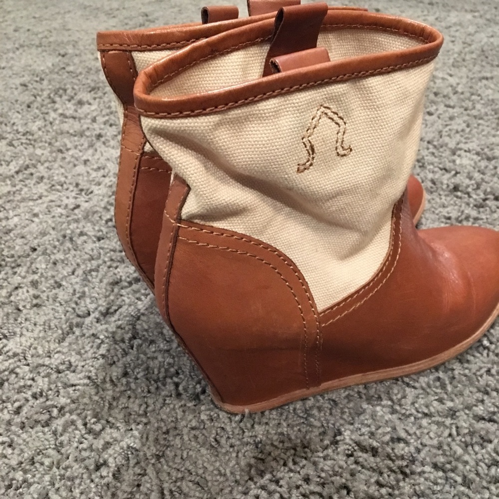 ASH sting boots size 37